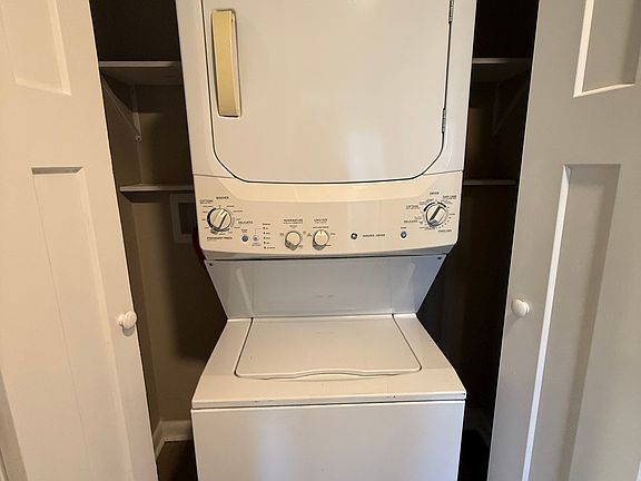 5th image of 550 Island St #8