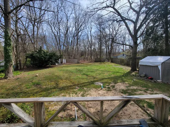 124 Erica Rd, Lakewood, NJ 08701