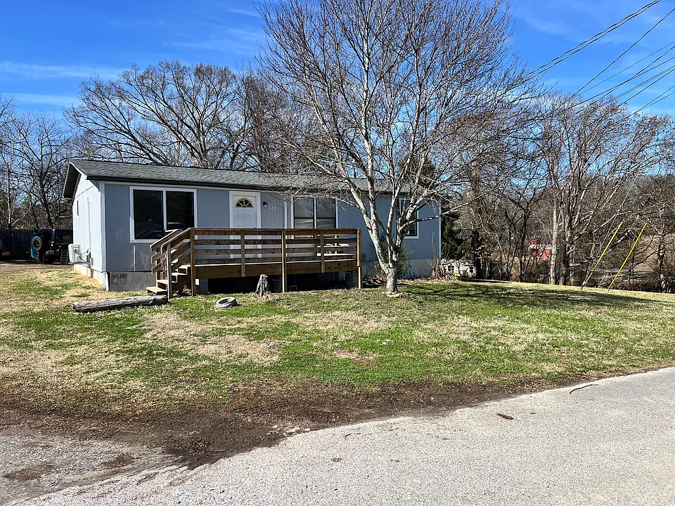 624 N Cecil St