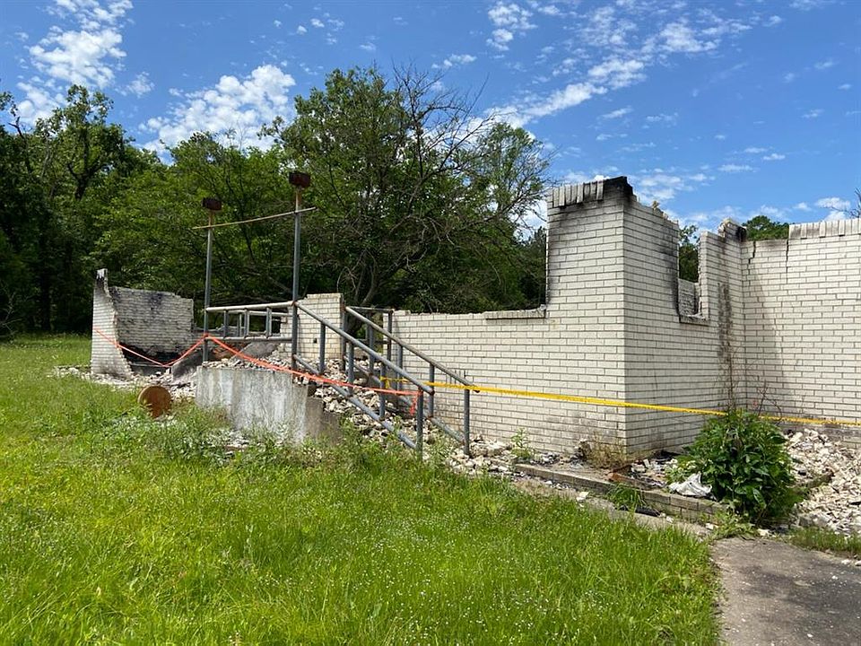 1st image of 461 Marquis Ln