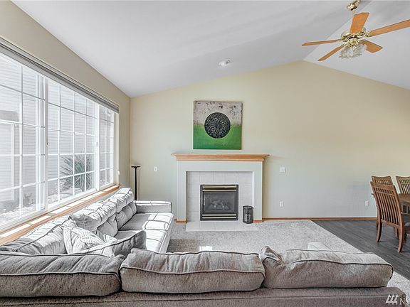 3rd image of 9531 17th Pl NE