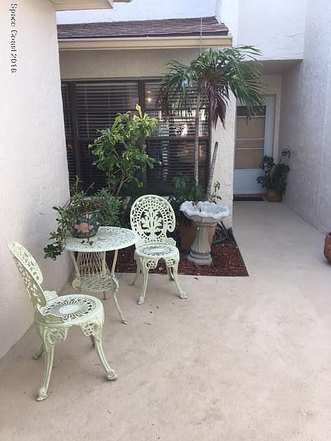 1st image of 521 Summerset Ct #521