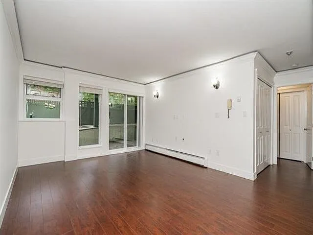 1850 Southmere Cres E #8 — Photo 13