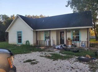 1022 E Main St, Winnie, TX 77665