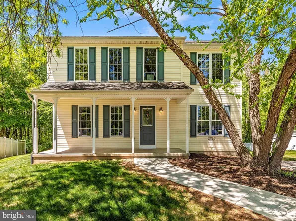 76 Fairground Ave, Taneytown, MD 21787