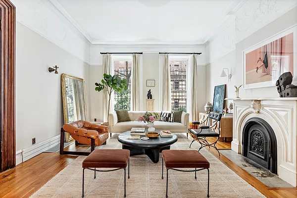 Sold by Compass | media 5