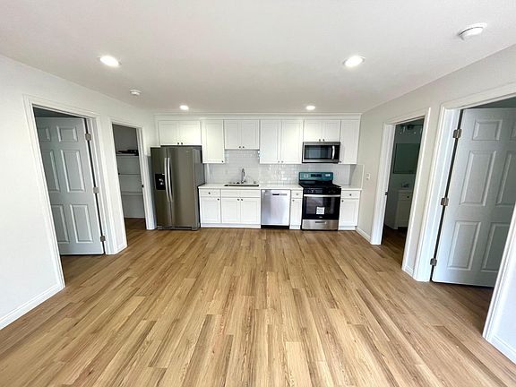 4th image of 1807 9th St #E