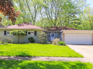 6436 Springwood Rd, Parma Heights, OH 44130
