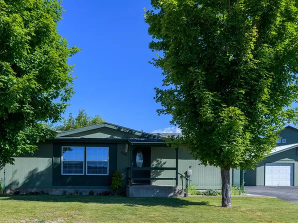 489 12th St, Eureka, MT 59917