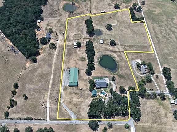 3rd image of 212 Oak Ridge Rd
