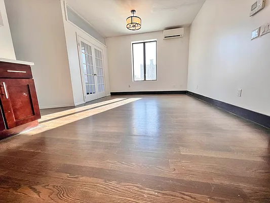 Rented by ERNY LLC | media 9