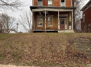 734 N 5th St, Quincy, IL
