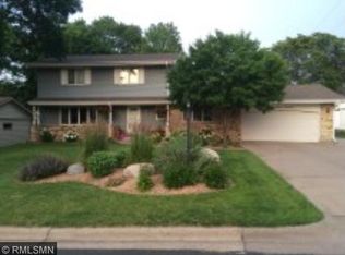 2700 Lamplighter Ln, Minneapolis, MN 55422