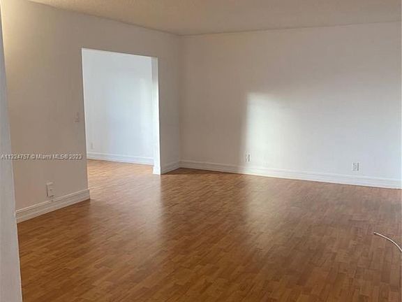 5th image of 500 NE 2nd Street #322
