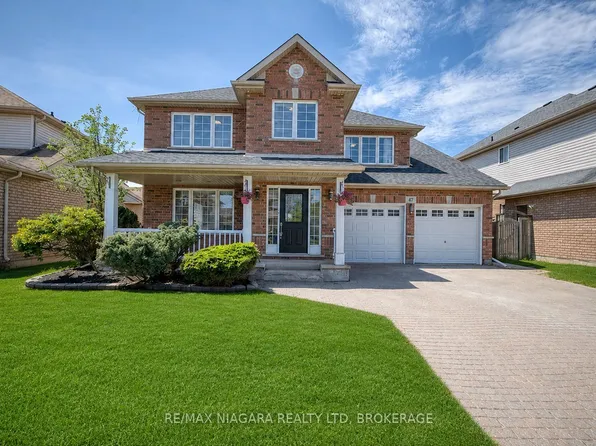 47 Honey Locust Cir, Thorold, ON L2V 5E2