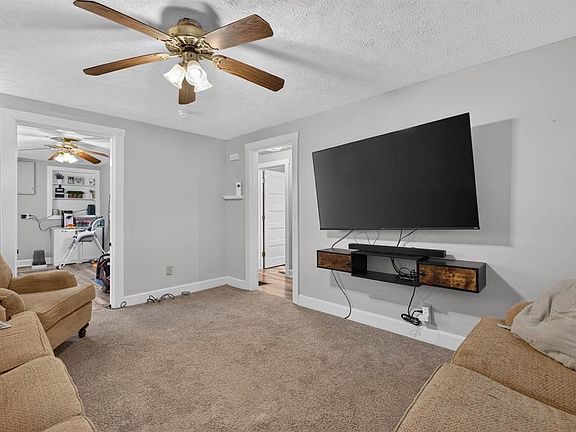 2nd image of 1676 S Parkdale Dr