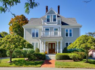 3 Waban St APT 4, Wellesley, MA 02482