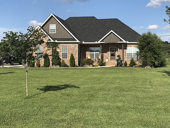 2nd image of 178 Holly Ct