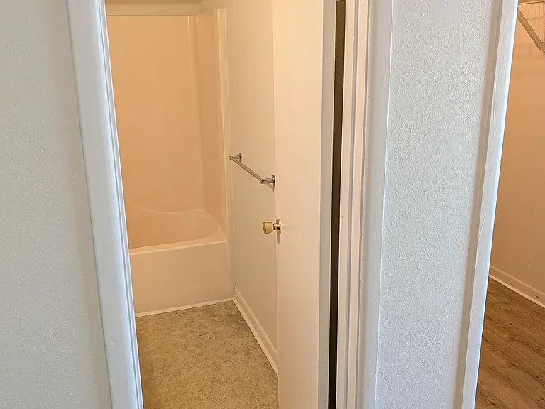 1703 S Washington St — Photo 7