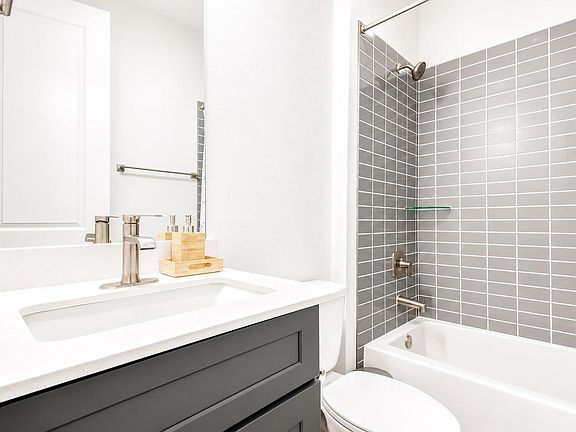 5th image of 25314 Rothesay Ln