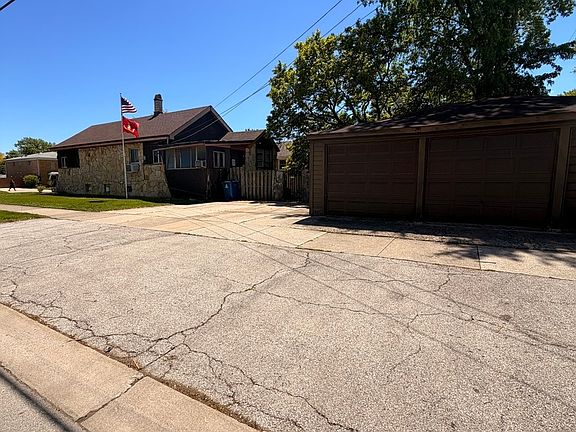 3rd image of 1416 N 36th Ave