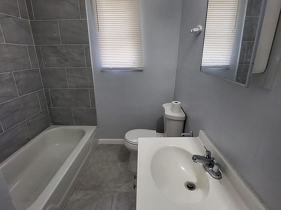 2nd image of 1923-1925 Ella St #11428826