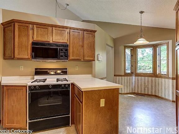 4th image of 13532 Parkwood Dr