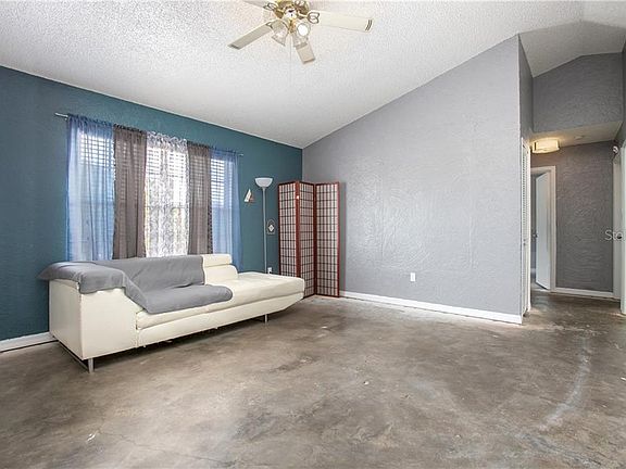5th image of 2877 Fifer Dr