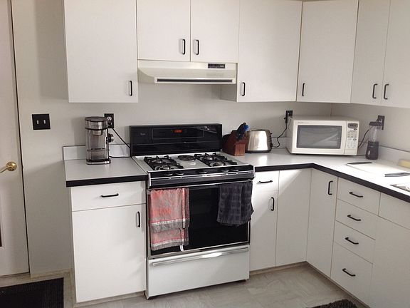 2nd image of 12813 Breeze Ave