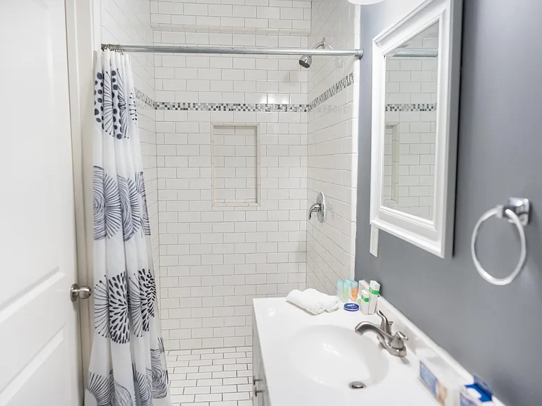 5151 Riverton Ave #1 — Photo 10
