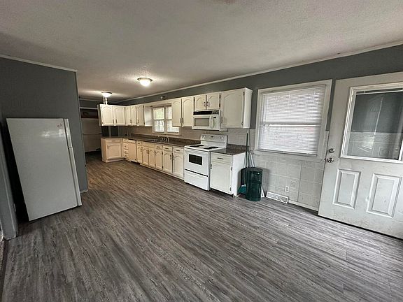 4th image of 54 Hiser Rd #1