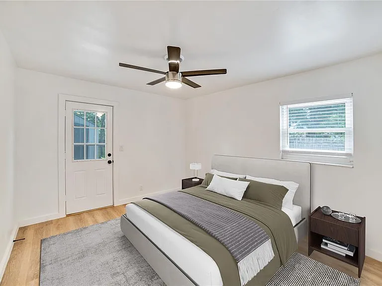 4413 W Rogers Ave — Photo 20
