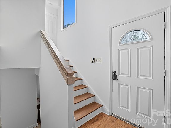 4th image of 6103 Honeysuckle Ln