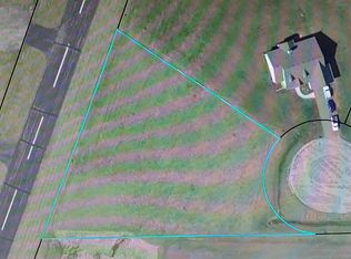 21 Eagle Dr, Genoa, IL 60135