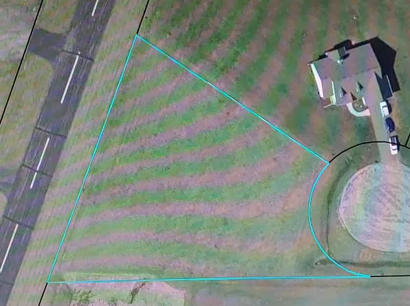 21 Eagle Dr, Genoa, IL 60135