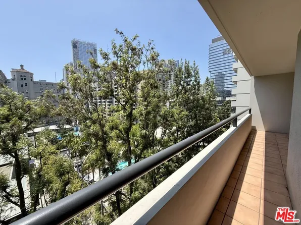 600 W 9th St APT 814, Los Angeles, CA 90015