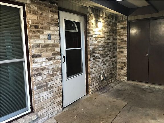 2nd image of 5812 Meadow Wood Ln
