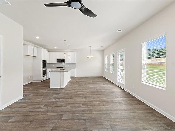 5th image of 78 Faulkner Cir