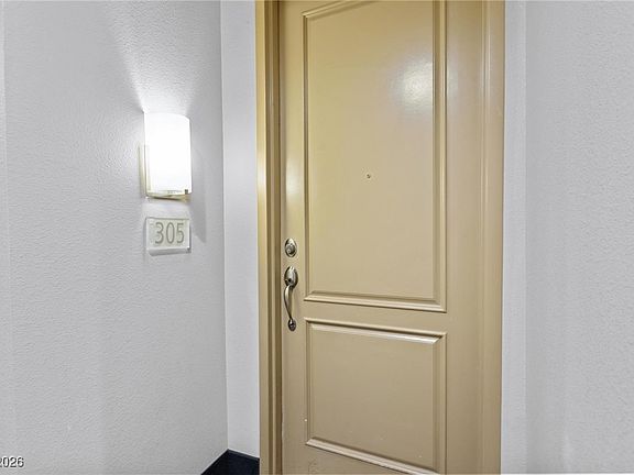 4th image of 91 E Agate Ave Unit 305