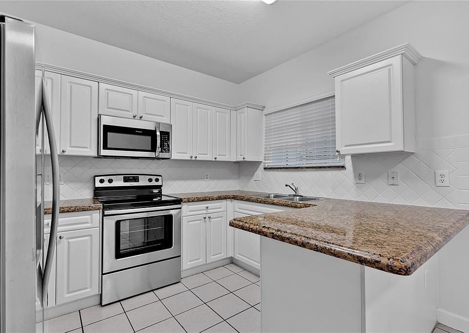 1st image of 2730 NE 4th Street #105