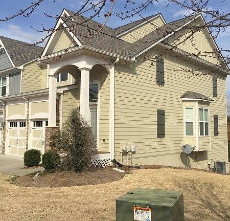 2nd image of 207 Stone Park Dr