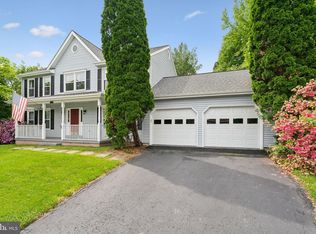 1439 Powells Tavern Pl, Herndon, VA 20170