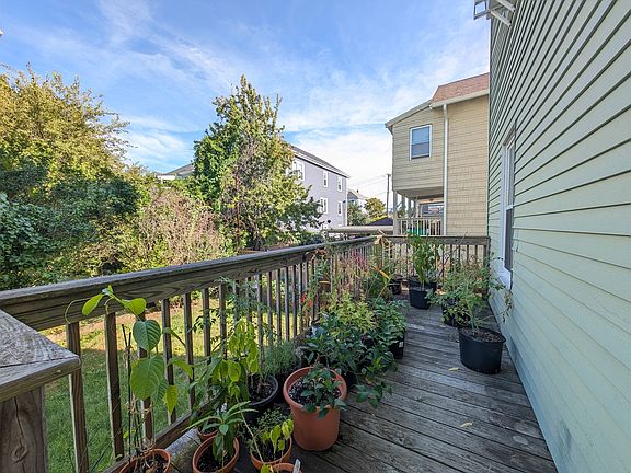 5th image of 434 Main St #1