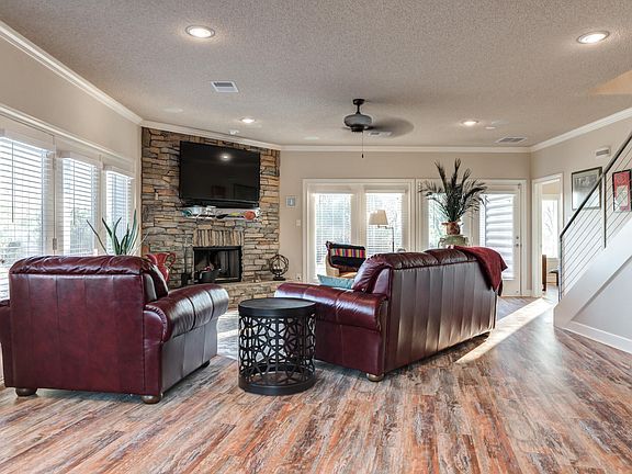 4th image of 115 Sierra Vista Dr