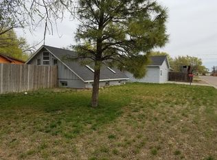 520 W Janice Ave, Ulysses, KS 67880