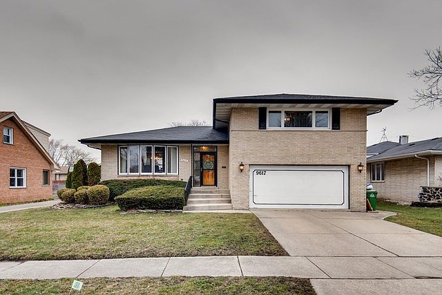1st image of 9617 S Kenton Ave
