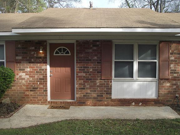 2nd image of 4077 Briarwood Dr
