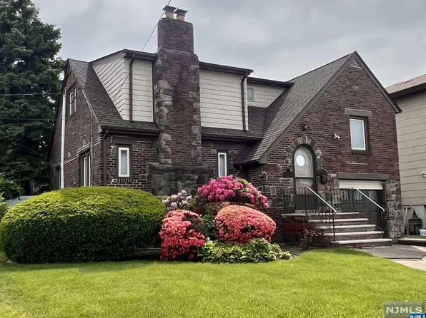 490 Ridgefield Ter, Fairview, NJ 07022