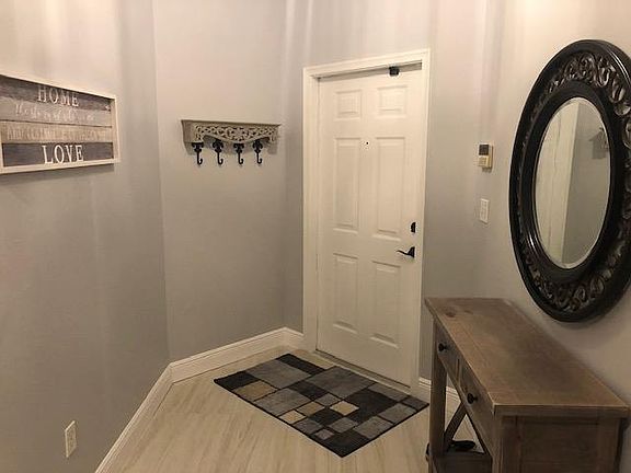 3rd image of 800 Uno Lago Drive