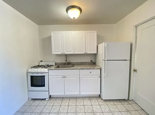 Cornelia Commons, Chicago, IL 60657